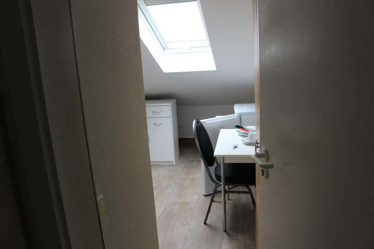 Zv-Scholtz Gaestehaus Neuoetting Simbacher Strasse 7 Kültér fotó