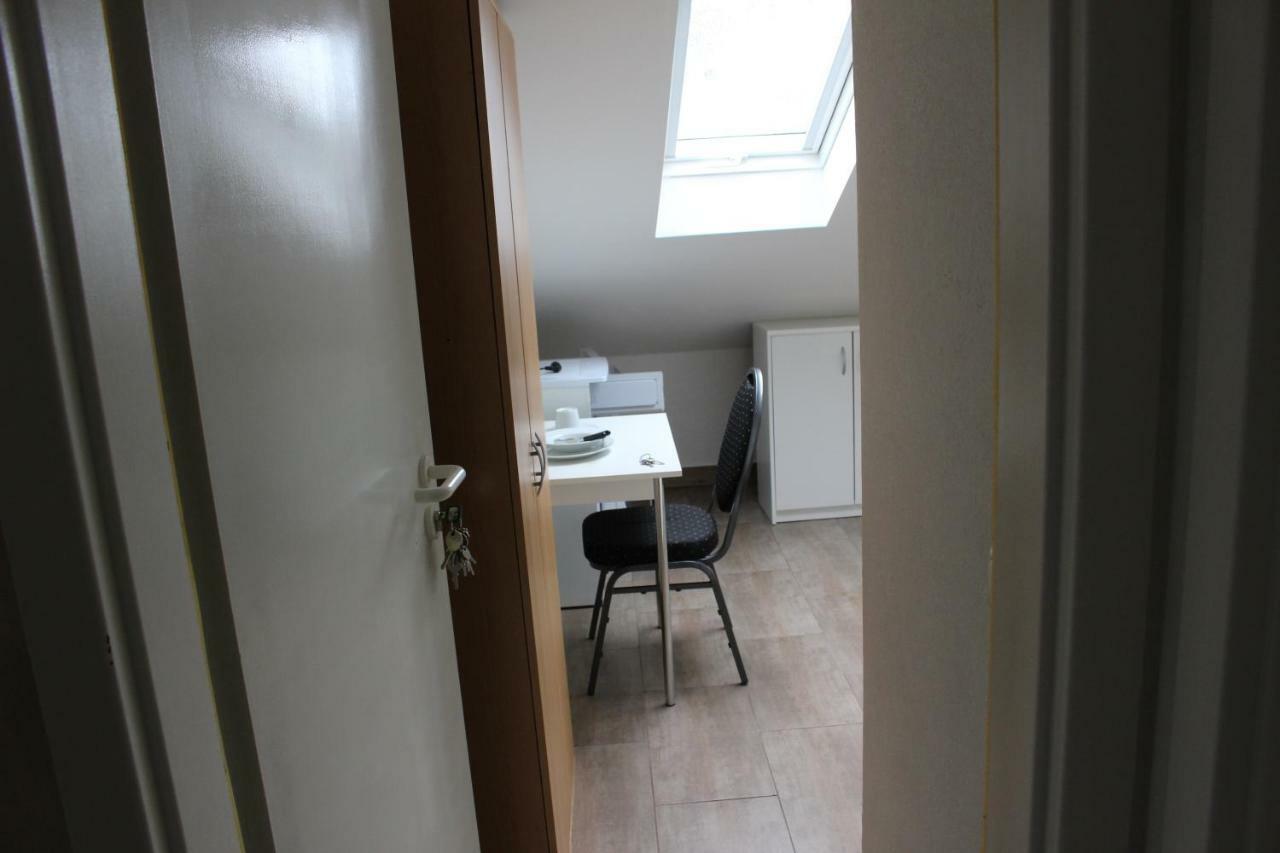 Zv-Scholtz Gaestehaus Neuoetting Simbacher Strasse 7 Kültér fotó